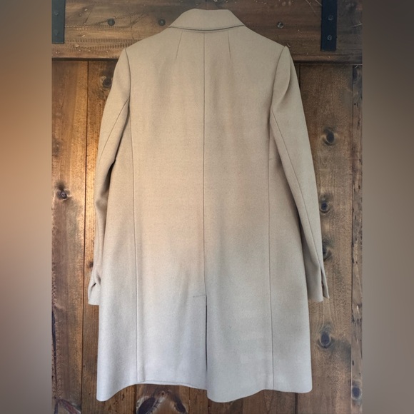 Banana Republic Melton Top Coat in tan. Size: 6. Gorgeous! Pristine! - Picture 9 of 14